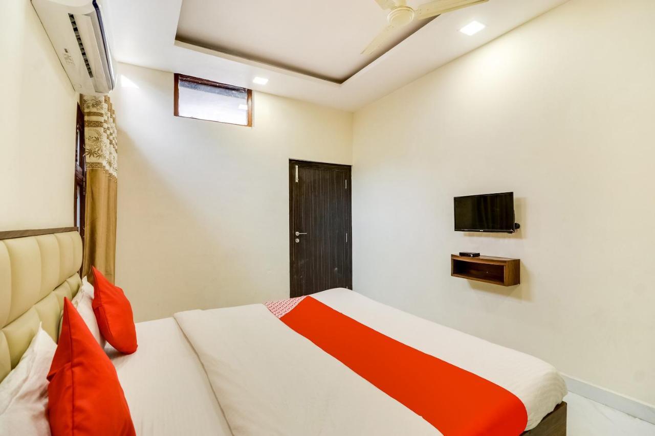 Oyo 28789 Hotel Adarsh Bilāspur Kültér fotó