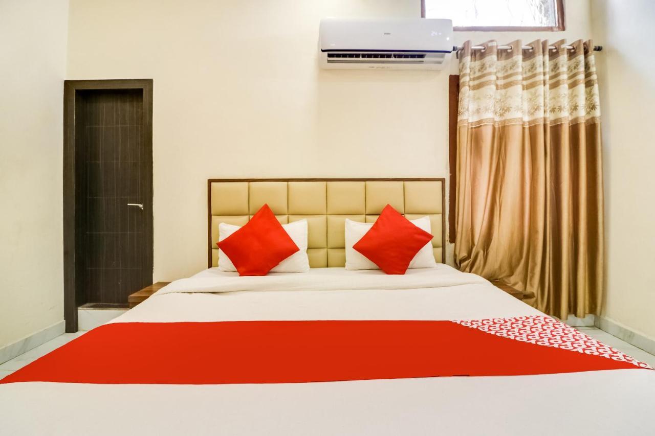 Oyo 28789 Hotel Adarsh Bilāspur Kültér fotó