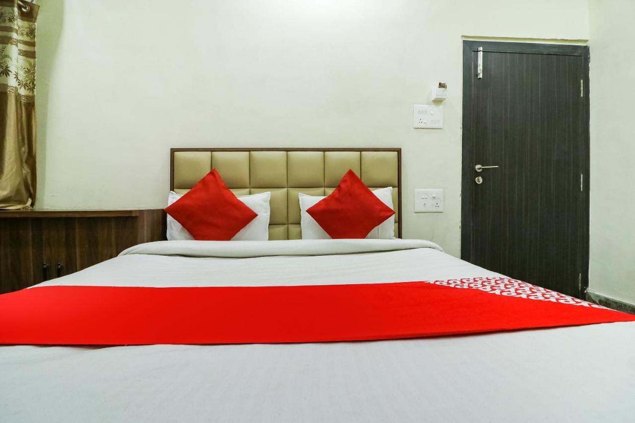 Oyo 28789 Hotel Adarsh Bilāspur Kültér fotó