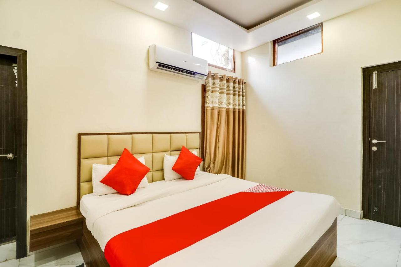 Oyo 28789 Hotel Adarsh Bilāspur Kültér fotó
