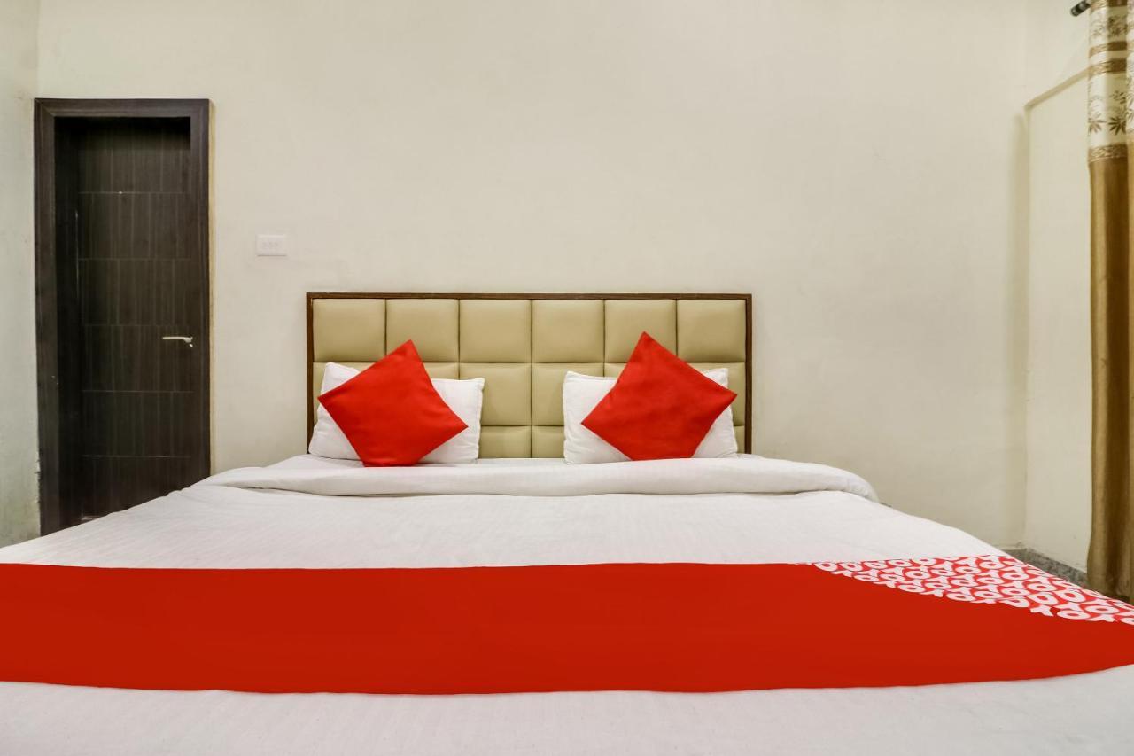 Oyo 28789 Hotel Adarsh Bilāspur Kültér fotó