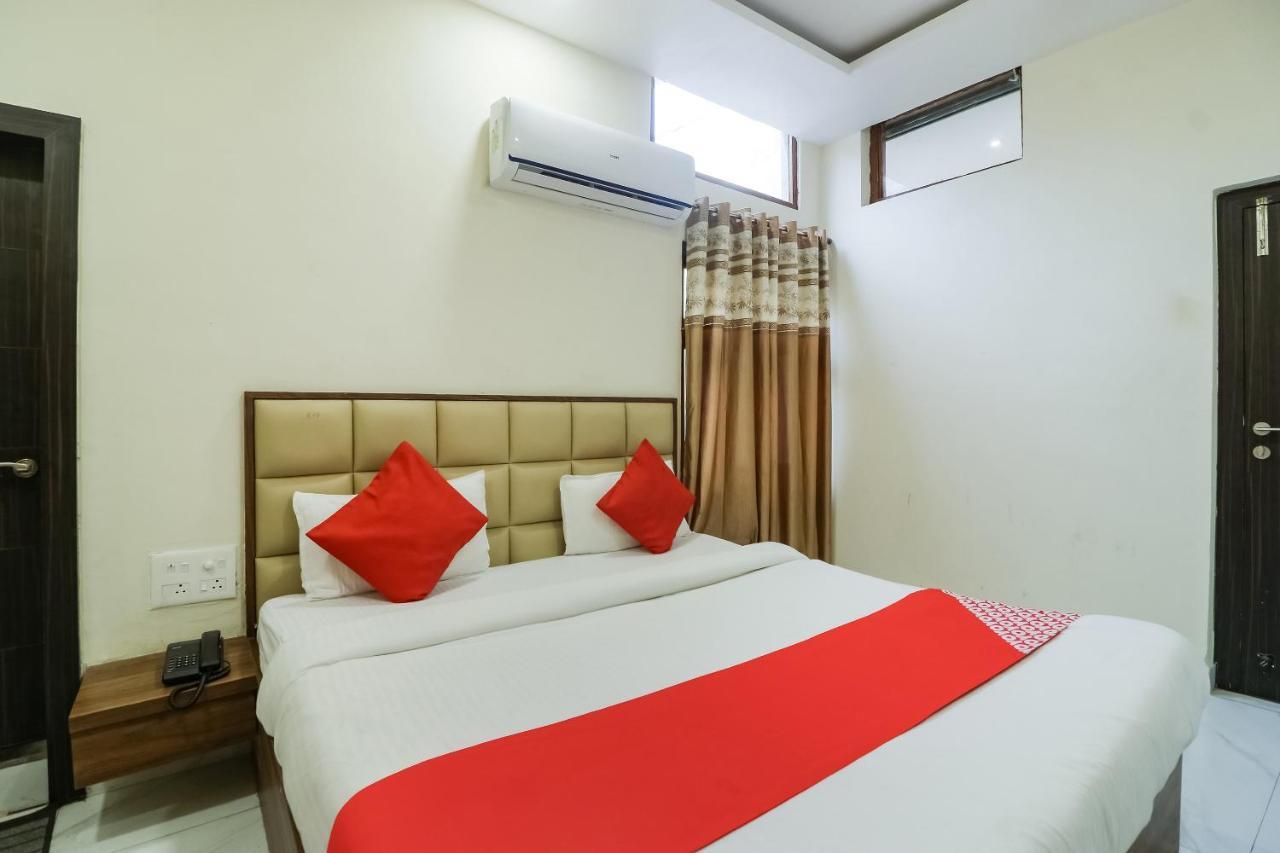 Oyo 28789 Hotel Adarsh Bilāspur Kültér fotó